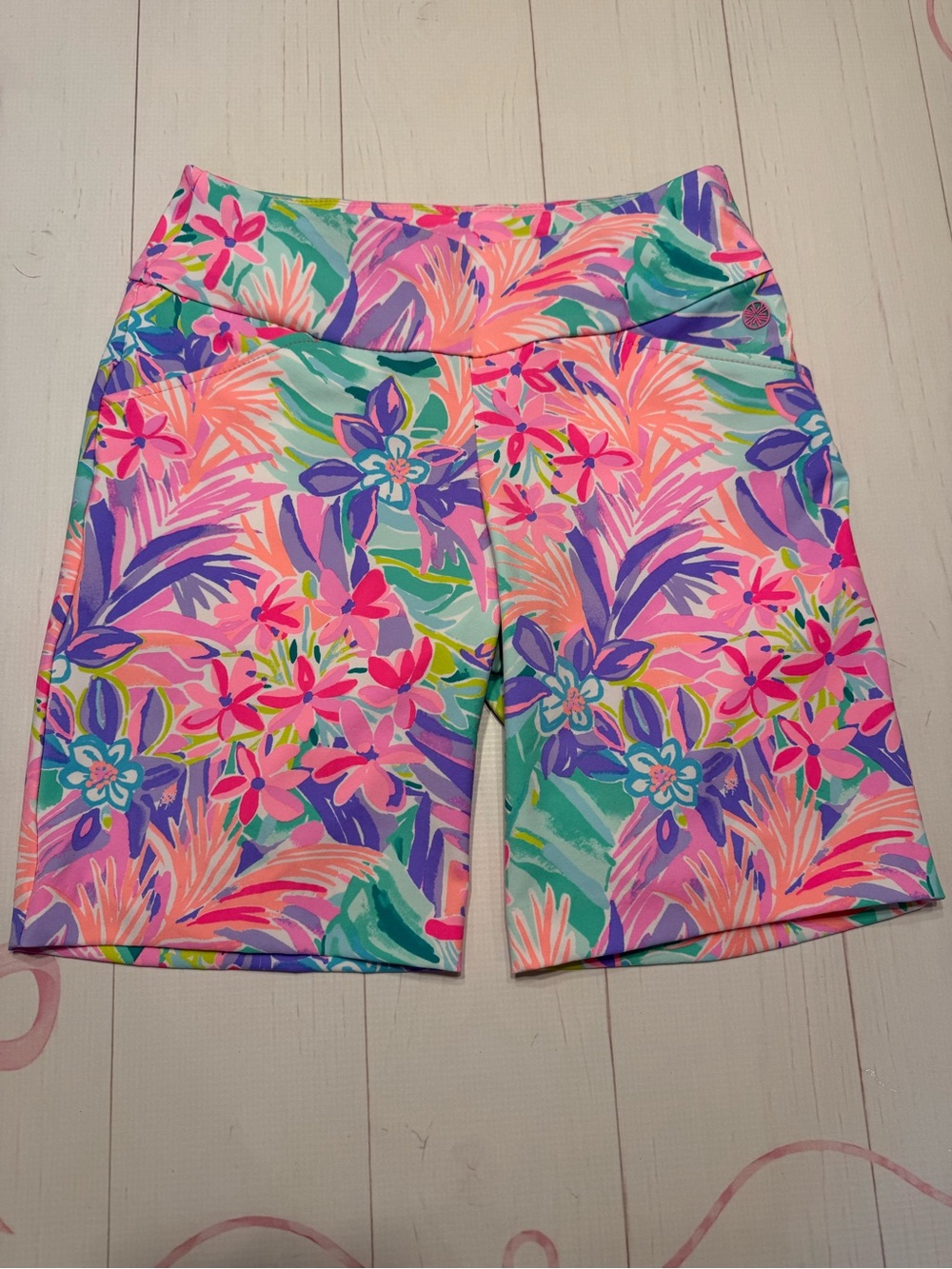 Lilly Pulitzer Luxletic Reid Shorts “it was all a dream” Size 2